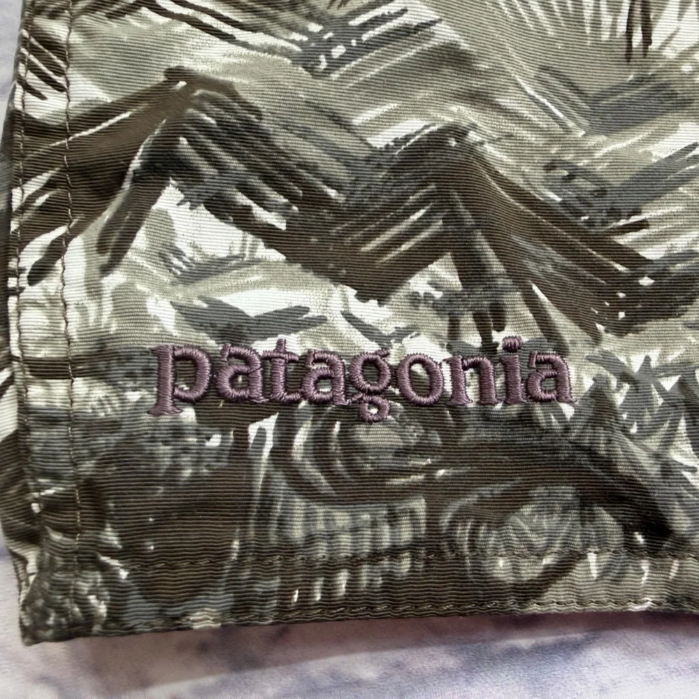 Patagonia Brown and Cream Patterned Board Shorts. Size 34/M.